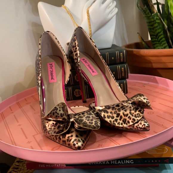 Shoes - Betsy Johnson leopard pumps